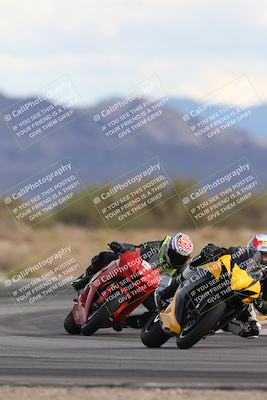 media/Nov-16-2025-Race Pace (Sun) [[8c5fa54630]]/Non Verified Riders (1st 20 Minutes)/5-Turn 15 (110pm)/